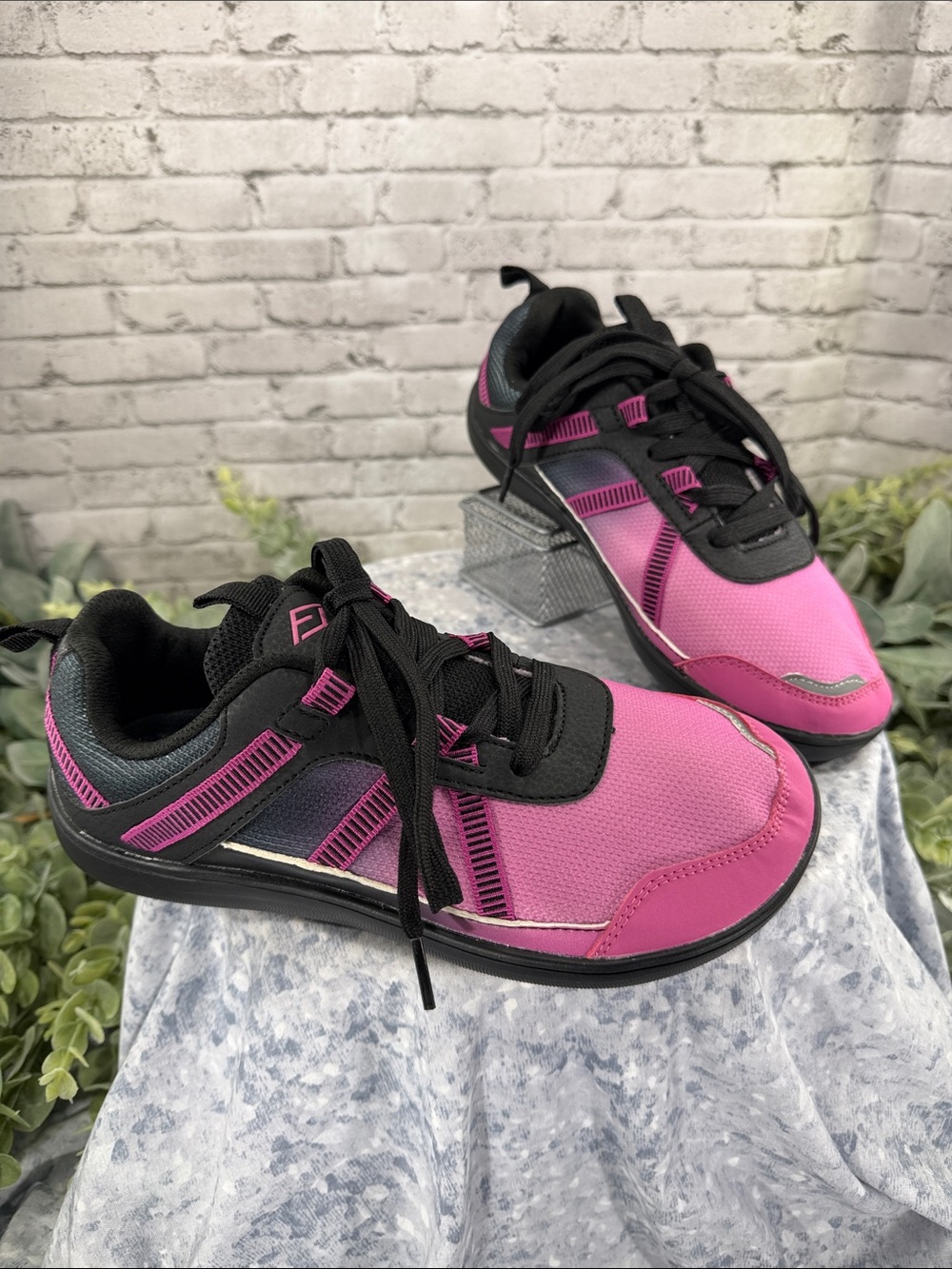 SCURTAIN - Pink & Purple Minimalist Zero-Drop Barefoot Sneakers - WMS 7W 🩷 NWOT